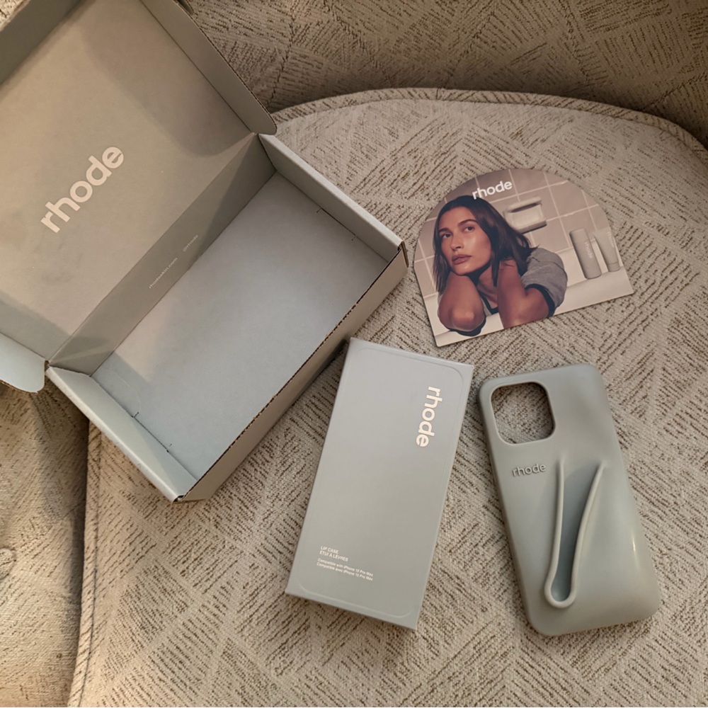 RHODE I Phone 15 Pro Max Light Gray Case